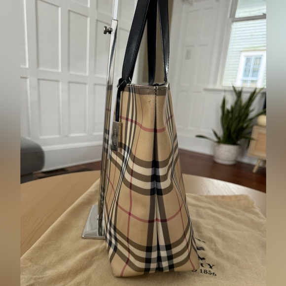 Burberry Haymarket Nova Check Coated Canvas and Leather Medium Tote Bag Shoulder - Picture 4 of 16